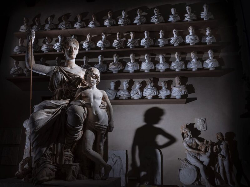 Locked in Beauty | Paolo Woods & Gabriele Galimberti