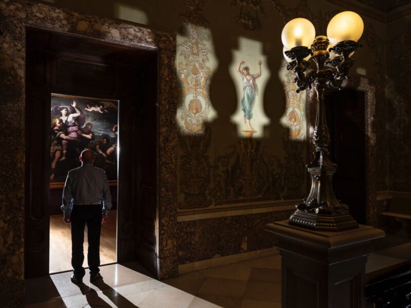 Locked in Beauty | Paolo Woods & Gabriele Galimberti
